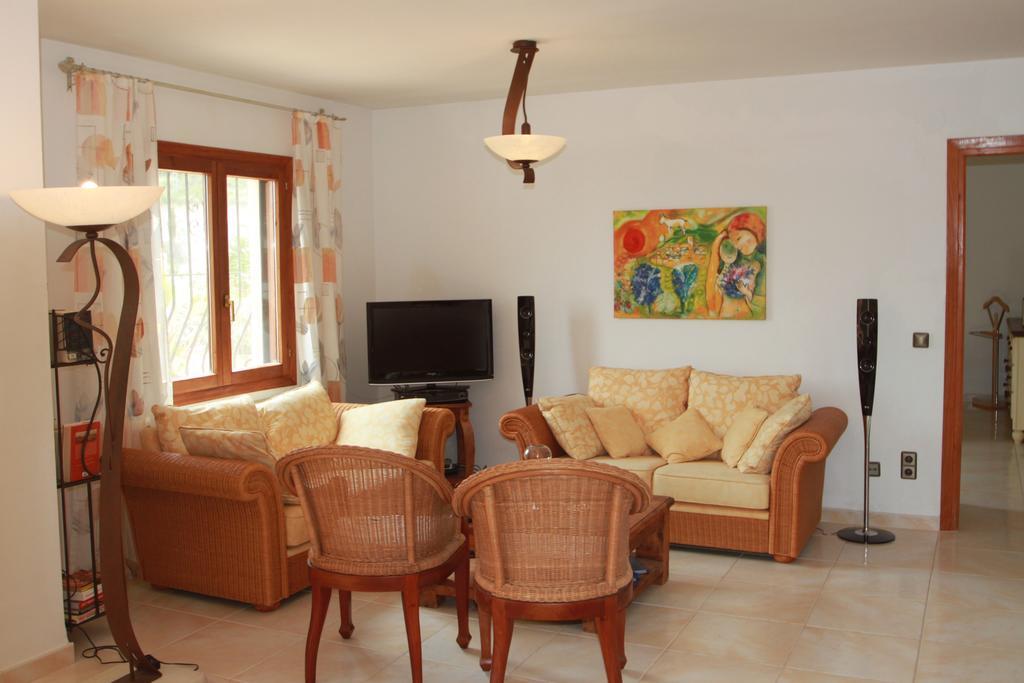 Chrisuli - Well Furnished Villa With Panoramic Views In Moraira Room photo